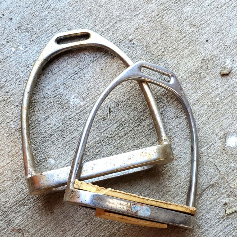 Stirrups mismatched pair